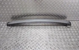 Усилитель переднего бампера для Ford Explorer на фотографиях