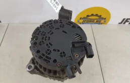 Генератор для Volvo C30 2007 года на фотографиях