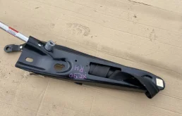 Ремень безопасности передний правый для Volvo XC90 на фотографиях