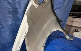 Крылья для Toyota Alphard 2005 года на фотографиях