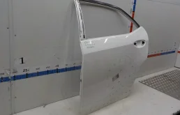 Дверь задняя левая для Toyota Corolla 2018 года на фотографиях