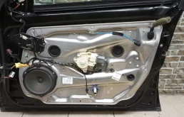 Дверь передняя правая для Mercedes-Benz E class на фотографиях