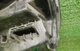 Фара ксенон левая для Hyundai Solaris 2011 года на фотографиях