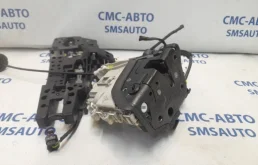 Замок задней левой двери для Audi Q5 2009 года на фотографиях