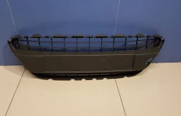Решётка в бампер центральная для Ford Focus 2 2005-2008