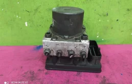 Блок ABS для Skoda Rapid 2014 года на фотографиях