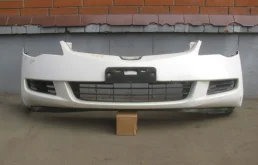 Усилитель переднего бампера для Honda Civic 2005 года на фотографиях