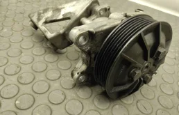 Насос ГУР для BMW X3 2006 года на фотографиях