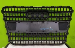 Решетка радиатора для Audi Q7 2008 года на фотографиях