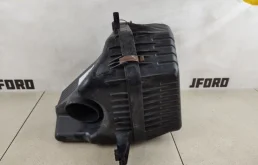 Корпус воздушного фильтра для Suzuki Grand Vitara на фотографиях