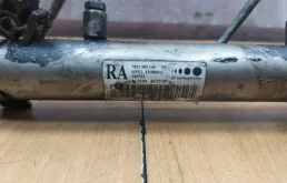 Рулевая рейка для Opel Zafira 2005 года на фотографиях