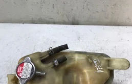 Бачок стеклоомывателя для Honda Civic FK,FN 5D 2006-2012