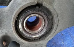 Кулак поворотный правый для Mazda CX 7 на фотографиях