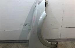 Крыло правое для Subaru Legacy 2009 года на фотографиях