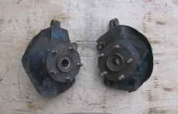 кулак поворотный передний левый для Honda CR-V RD 2001-2006