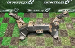 Подрамник двигателя для Nissan Almera Classic 2009 года на фотографиях