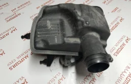 Корпус воздушного фильтра для Nissan X-Trail 2012 года на фотографиях