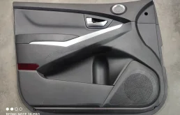 Обшивка двери SsangYong Actyon 2014 C200