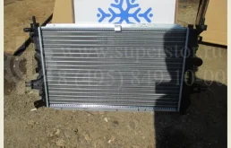 Радиатор охлаждения ДВС для Opel Astra на фотографиях