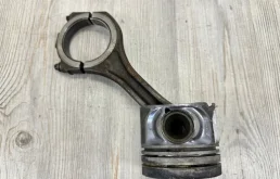 Поршень с шатуном VW Touareg 2006-2010 7L