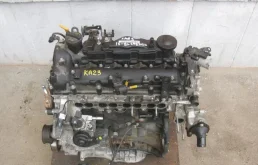 Двигатель без навесного для Kia Carnival 2016 года на фотографиях