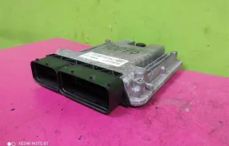 Блок управления двигателем для Audi Q7 2009 года на фотографиях