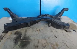 Подрамник двигателя для Mitsubishi Outlander 2011 года на фотографиях