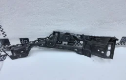 Кронштейн заднего бампера правый для Volkswagen Touareg на фотографиях