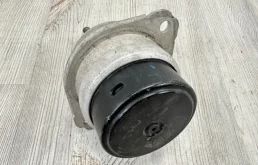 Опора двигателя Audi Q7 2010-2015 4L