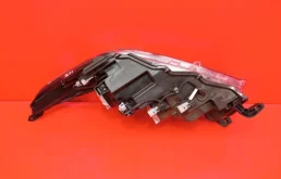 Фара правая для Toyota Highlander 2019 года на фотографиях