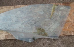 Стекло двери переднее левое для Daewoo Gentra на фотографиях