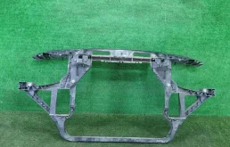 Панель радиатора (телевизор) для BMW X3 2008 года на фотографиях