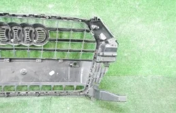 Решетка радиатора для Audi Q3 2017 года на фотографиях