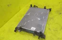 Радиатор охлаждения ДВС для Renault Sandero на фотографиях