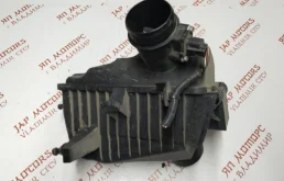 Корпус воздушного фильтра для Nissan X-Trail 2012 года на фотографиях