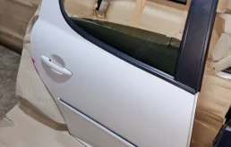 Дверь Peugeot 207 2011 хечбек