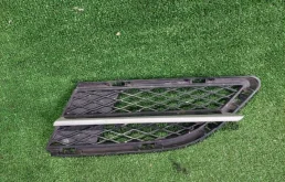 Решетка в передний бампер BMW 320D 2009 E90