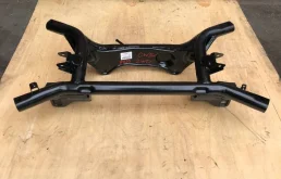 Задняя балка для Mitsubishi ASX 2010 года на фотографиях