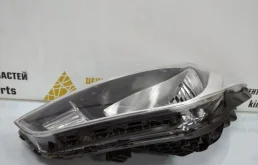Фара ксенон левая для Hyundai Solaris 2017 года на фотографиях