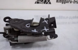 Замок капота для BMW X6 2022 года на фотографиях