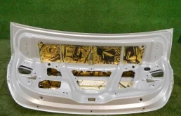 Дверь багажника для Hyundai Solaris 2021 года на фотографиях