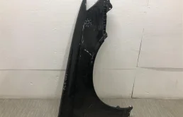 Крыло правое для Subaru Legacy 2009 года на фотографиях