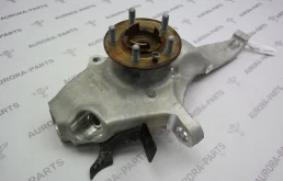 Кулак поворотный правый для Land Rover Range Rover на фотографиях