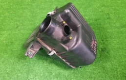 Корпус воздушного фильтра для Suzuki Grand Vitara на фотографиях