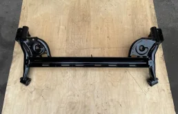 Задняя балка для Nissan Tiida 2005 года на фотографиях