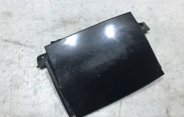 Накладка под правый фонарь Nissan Note