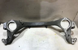 Балка подмоторная VW Touareg  1