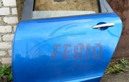 Двери для Renault Scenic 2012 года на фотографиях