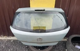 крышка багажника opel astra H 5d