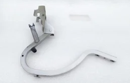 Петля багажника правая для Hyundai i40 на фотографиях